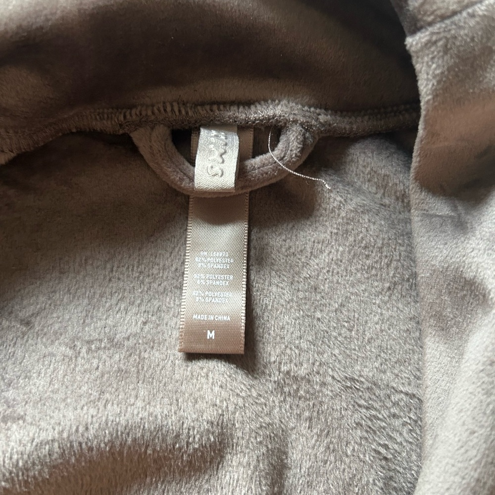 SKIMS Robe - Picture 2 of 4